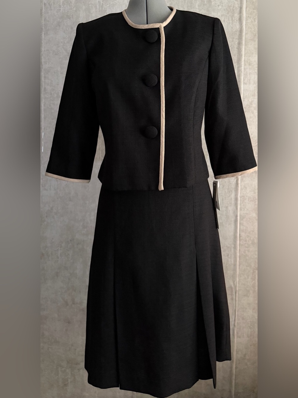 NWT Leslie Fay Black Skirt Suit Contrast Trim 2 PC Set Vintage Jacket Size 10P